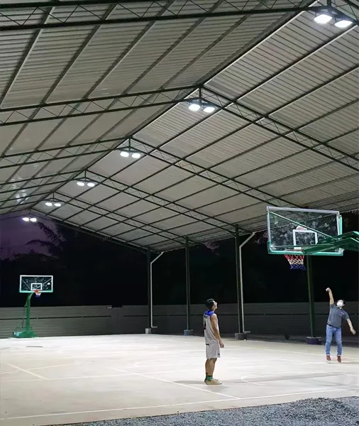 proyector solar para cancha de baloncesto cubierta