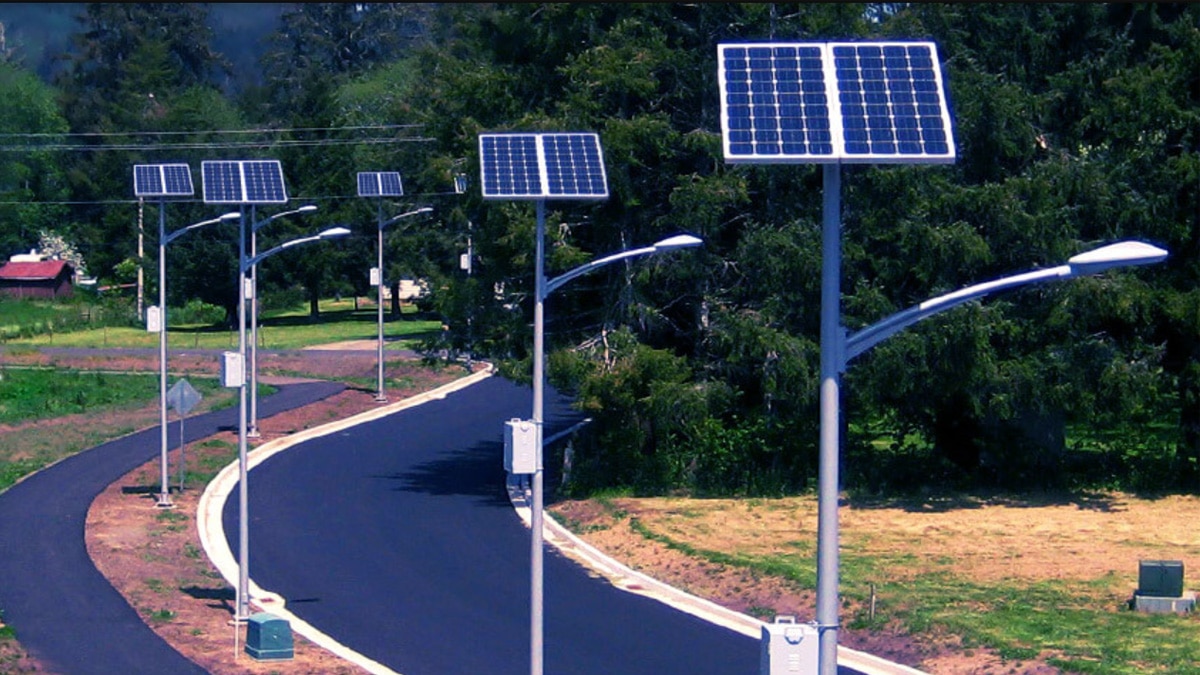 which lithium battery is better for solar street light
